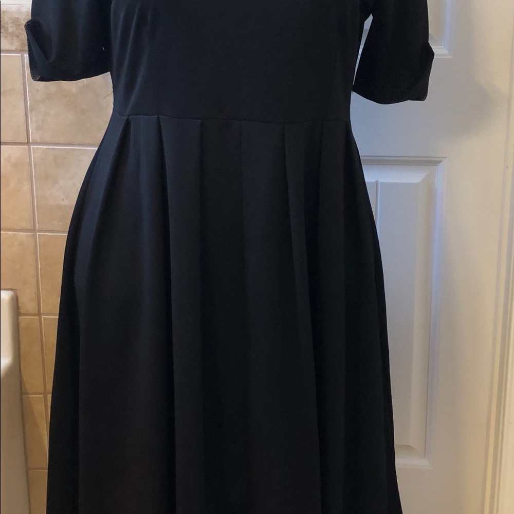 Dress - Picture 7 of 7